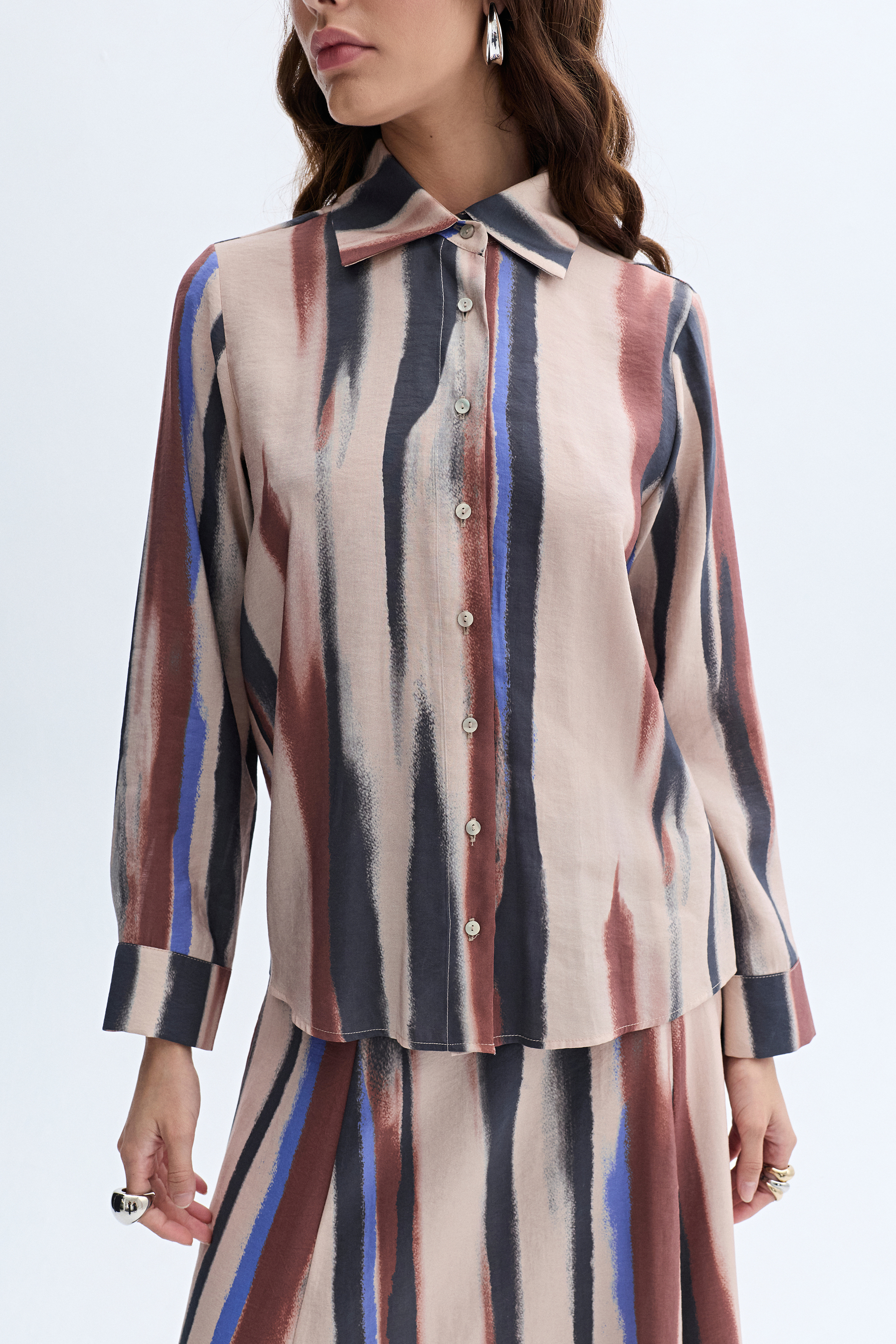 MODAL KARIŞIMLI BASKILI GÖMLEK