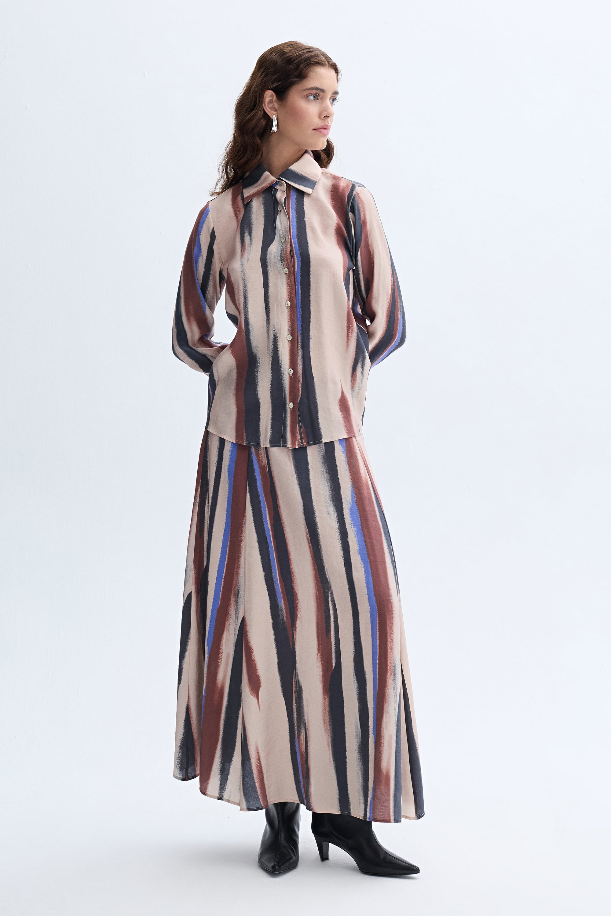 MODAL KARIŞIMLI BASKILI GÖMLEK