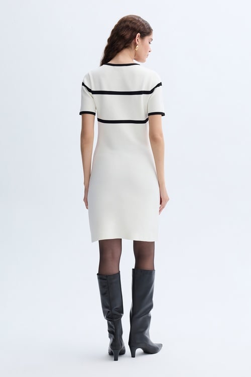 ÇİZGİ DETAYLI MİNİ ELBİSE