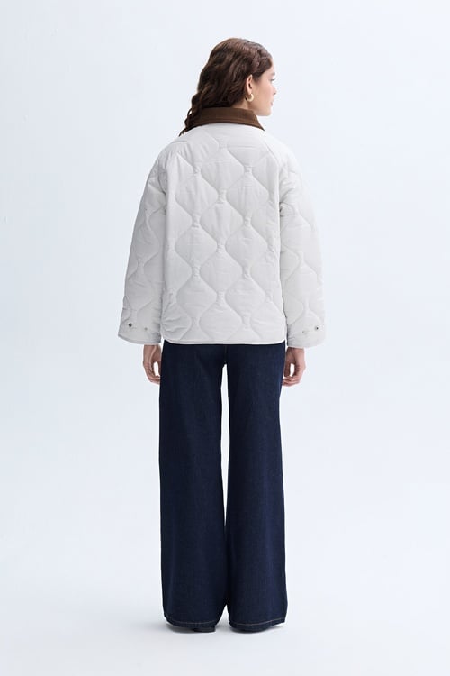 KADİFE YAKA KAPİTONELİ MONT CEKET