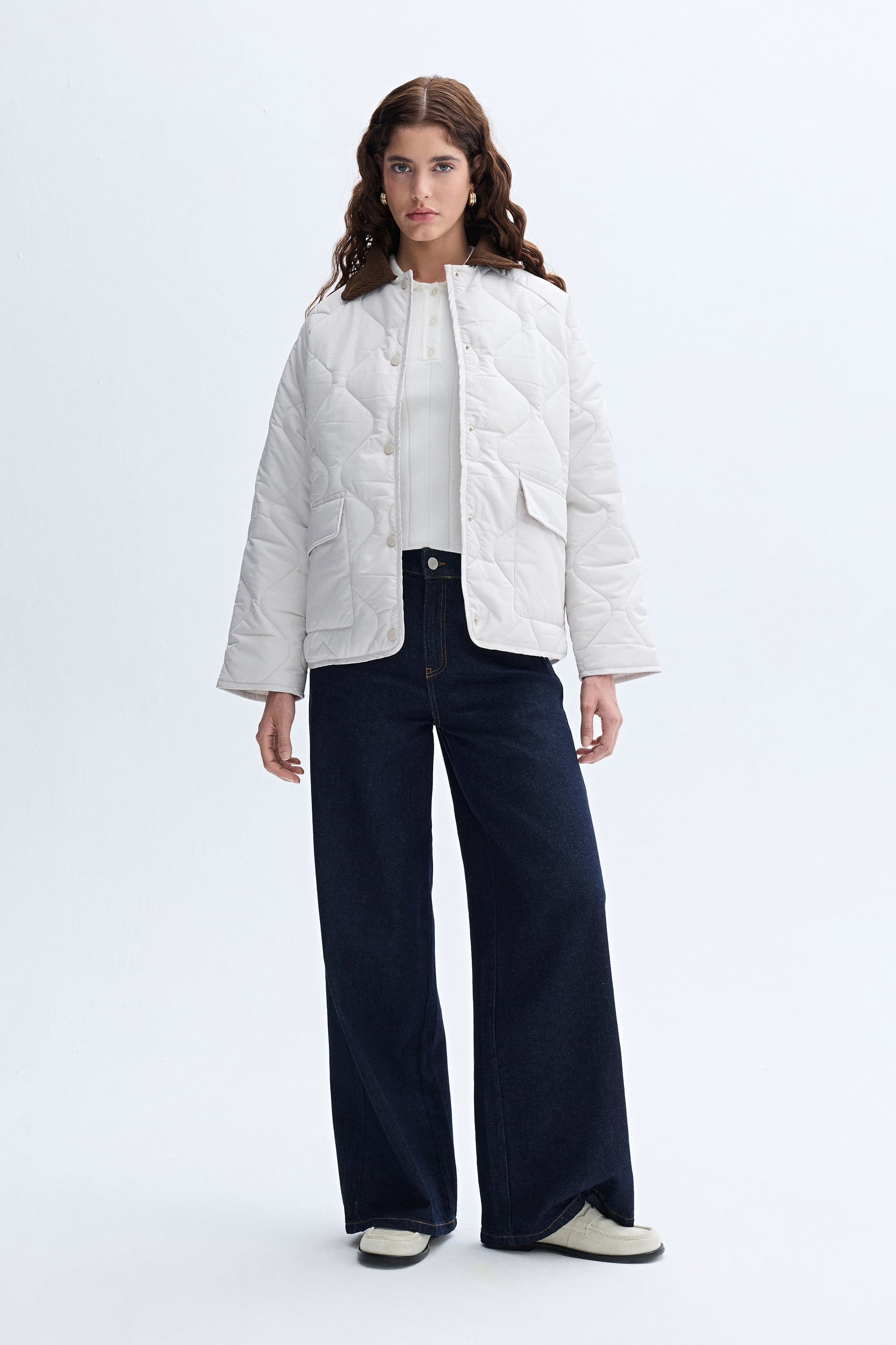 KADİFE YAKA KAPİTONELİ MONT CEKET