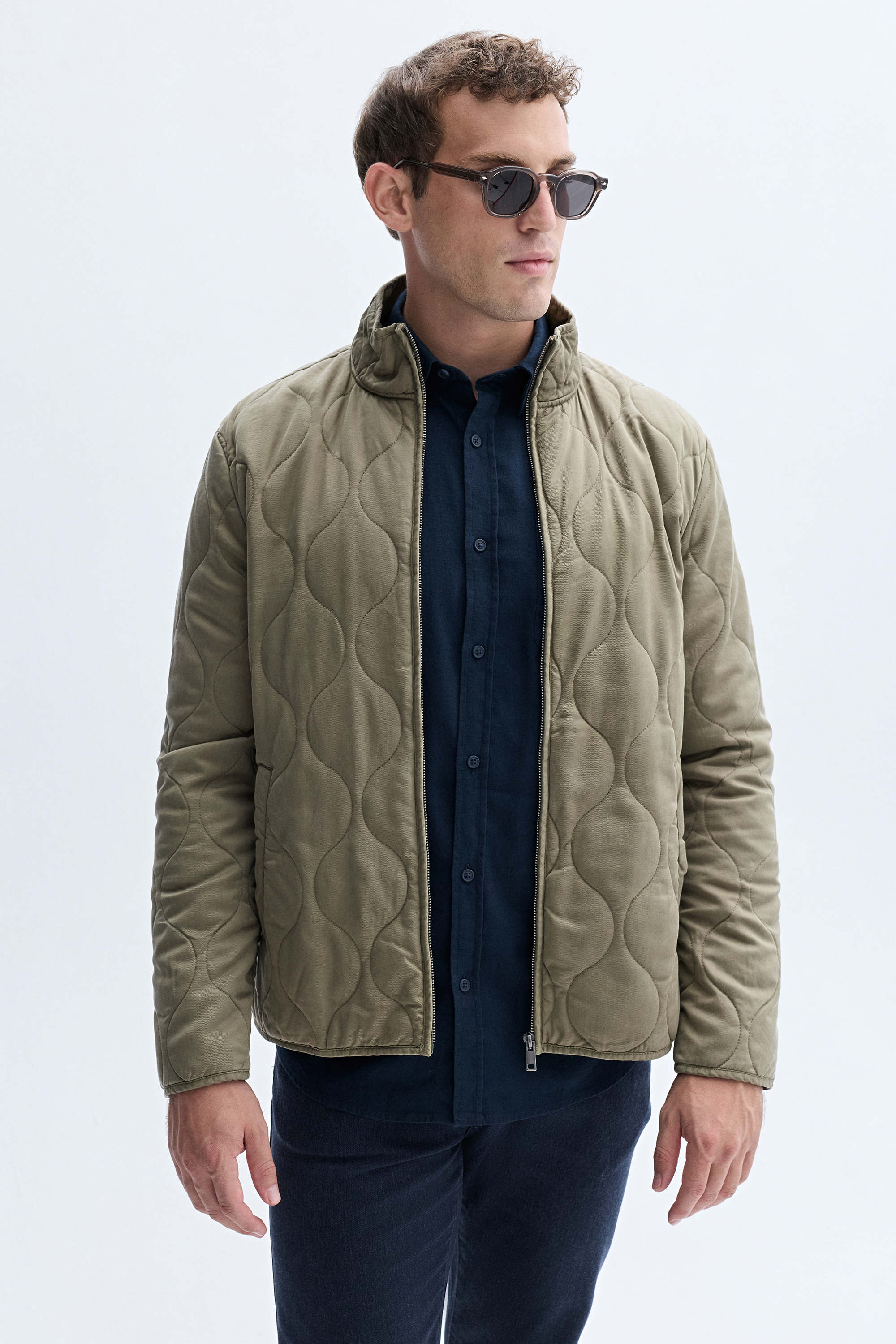 KAPİTONELİ DİK YAKA MONT