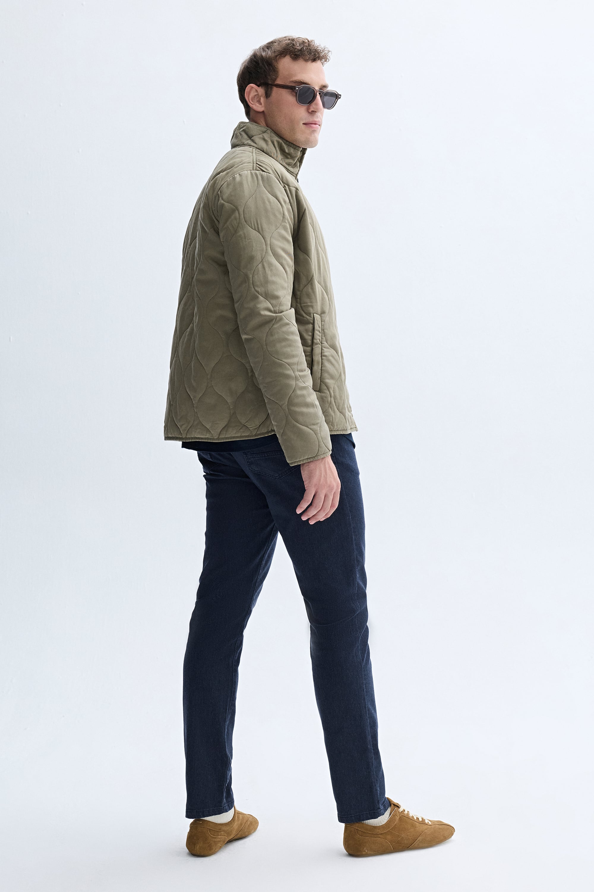 KAPİTONELİ DİK YAKA MONT