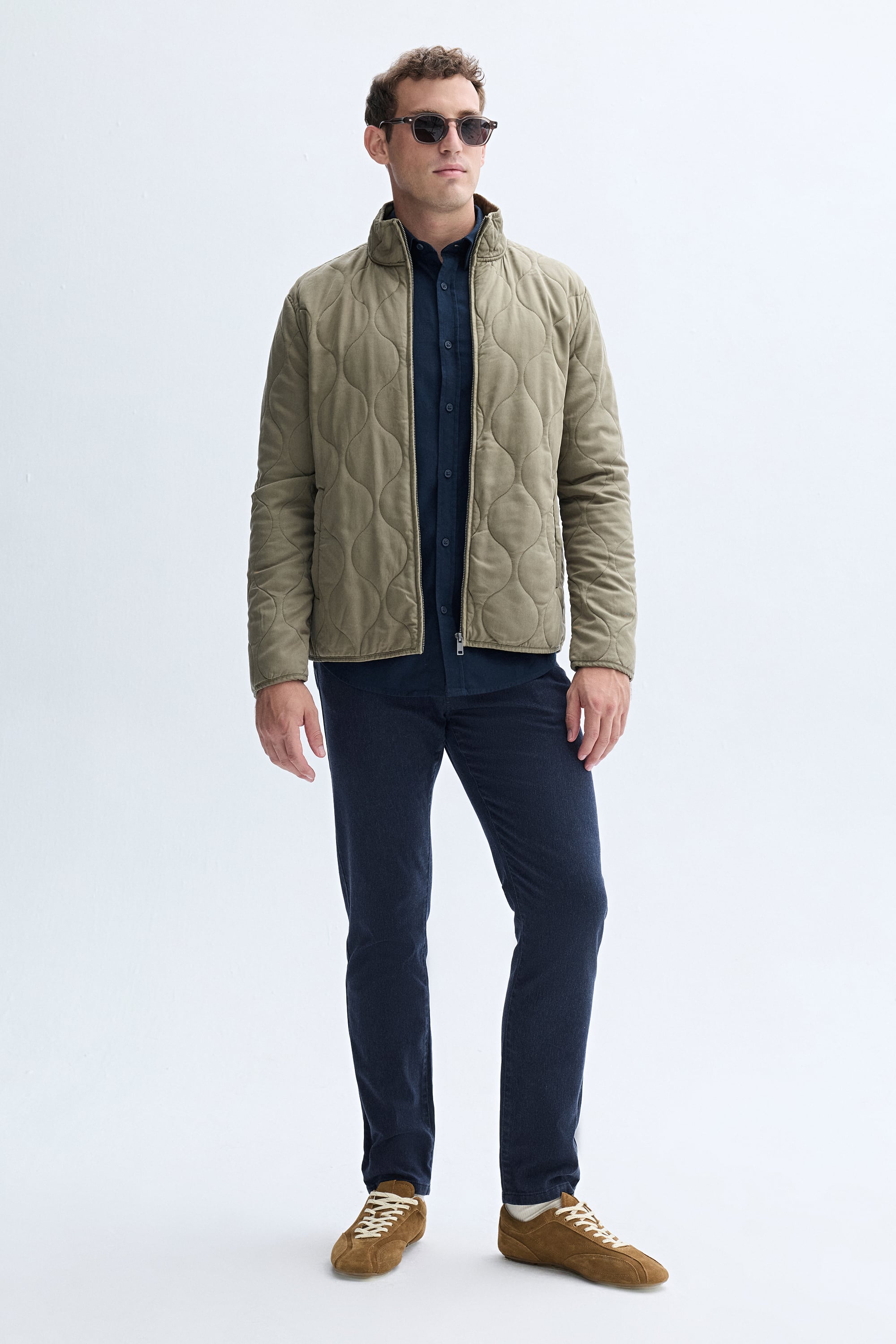 KAPİTONELİ DİK YAKA MONT