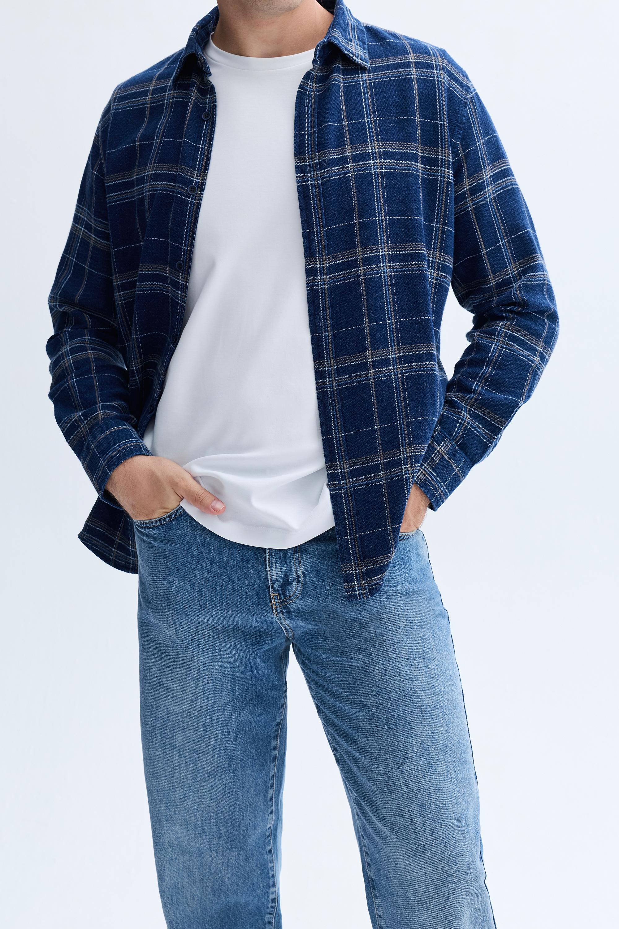 REGULAR FIT EKOSELİ UZUN KOLLU GÖMLEK