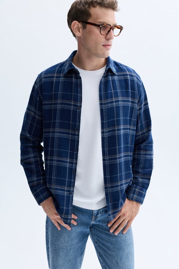 REGULAR FIT EKOSELİ UZUN KOLLU GÖMLEK