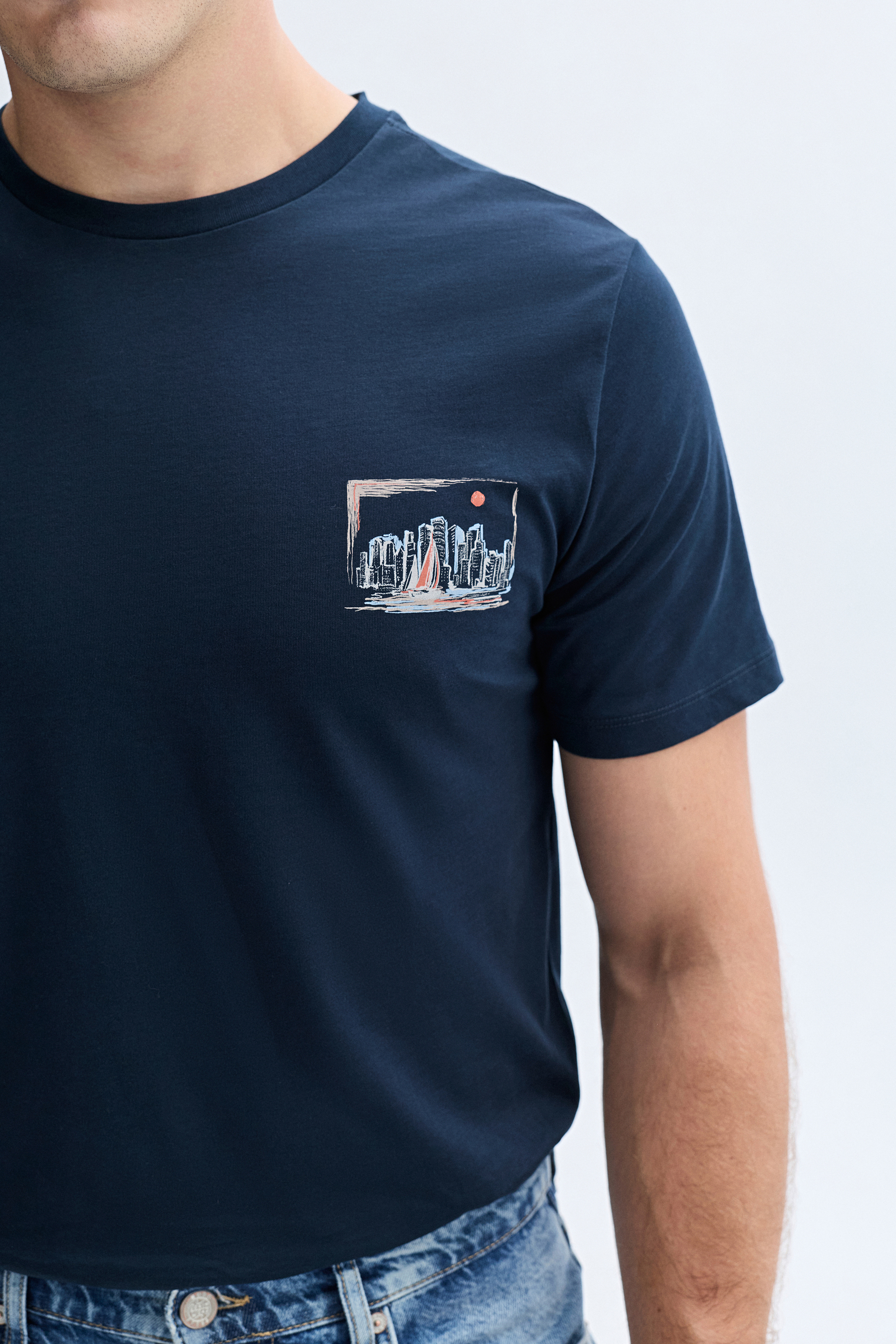 BASKILI BİSİKLET YAKA T-SHIRT