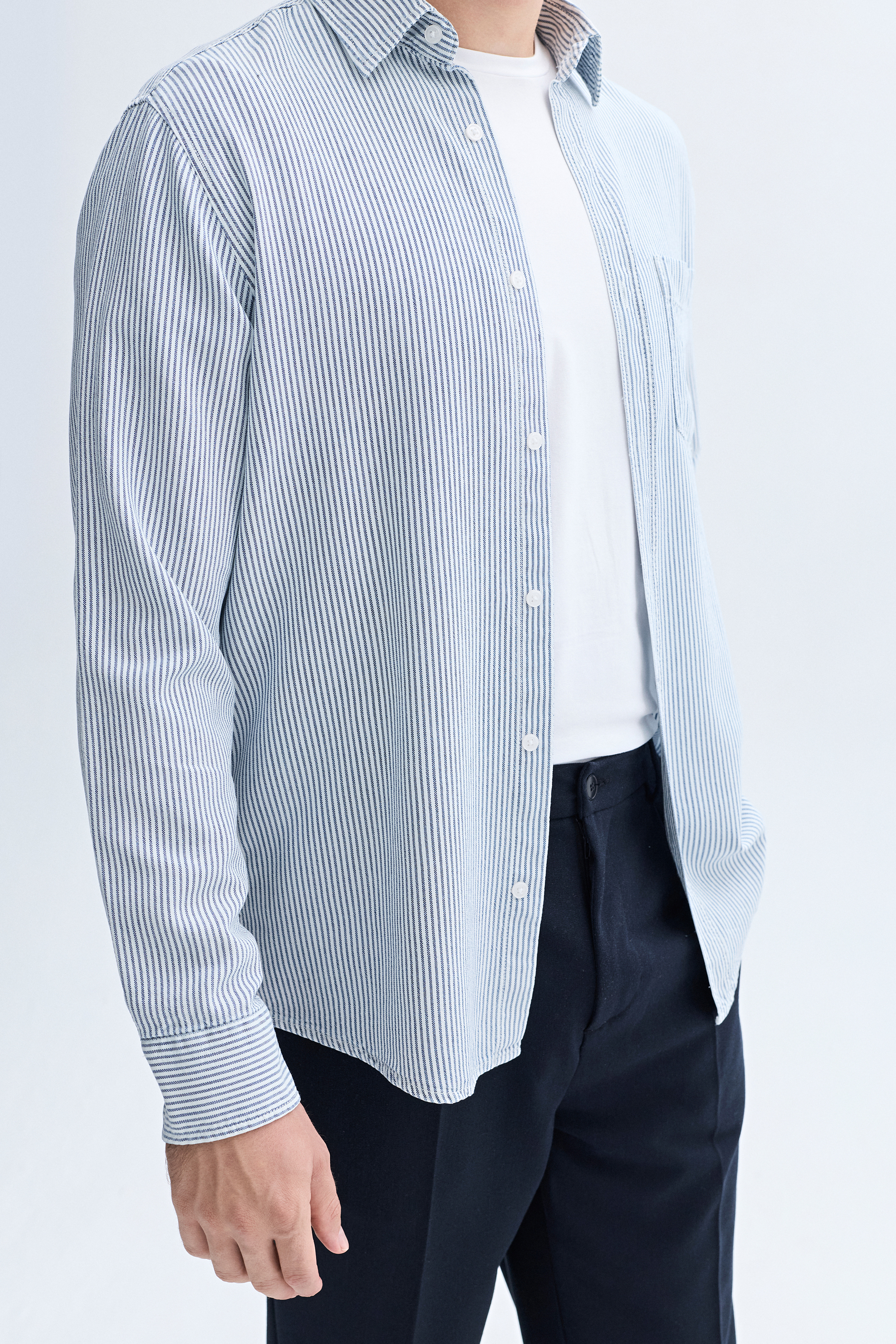 LİYOSEL KARIŞIMLI REGULAR FIT ÇİZGİLİ UZUN KOLLU GÖMLEK