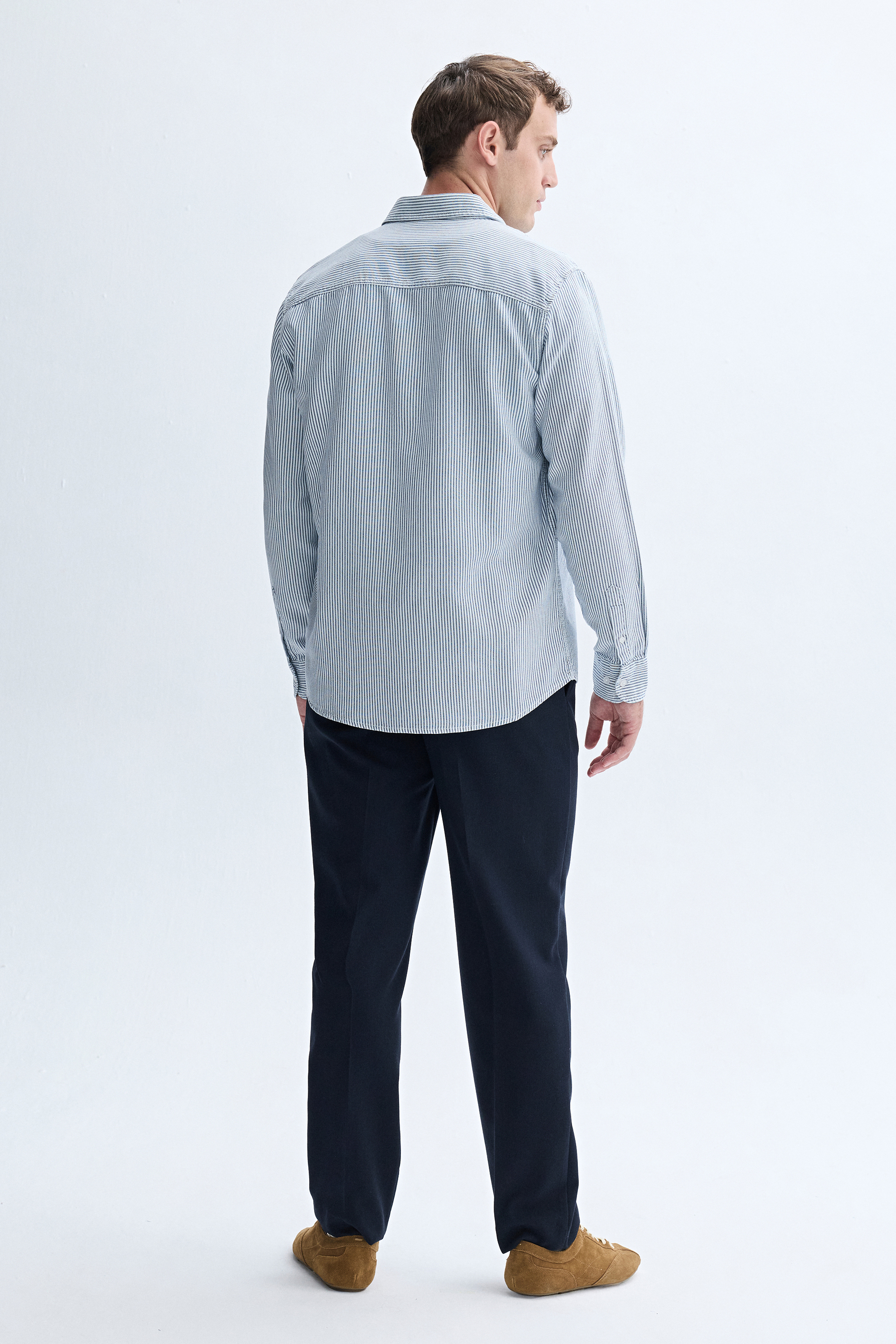 LİYOSEL KARIŞIMLI REGULAR FIT ÇİZGİLİ UZUN KOLLU GÖMLEK