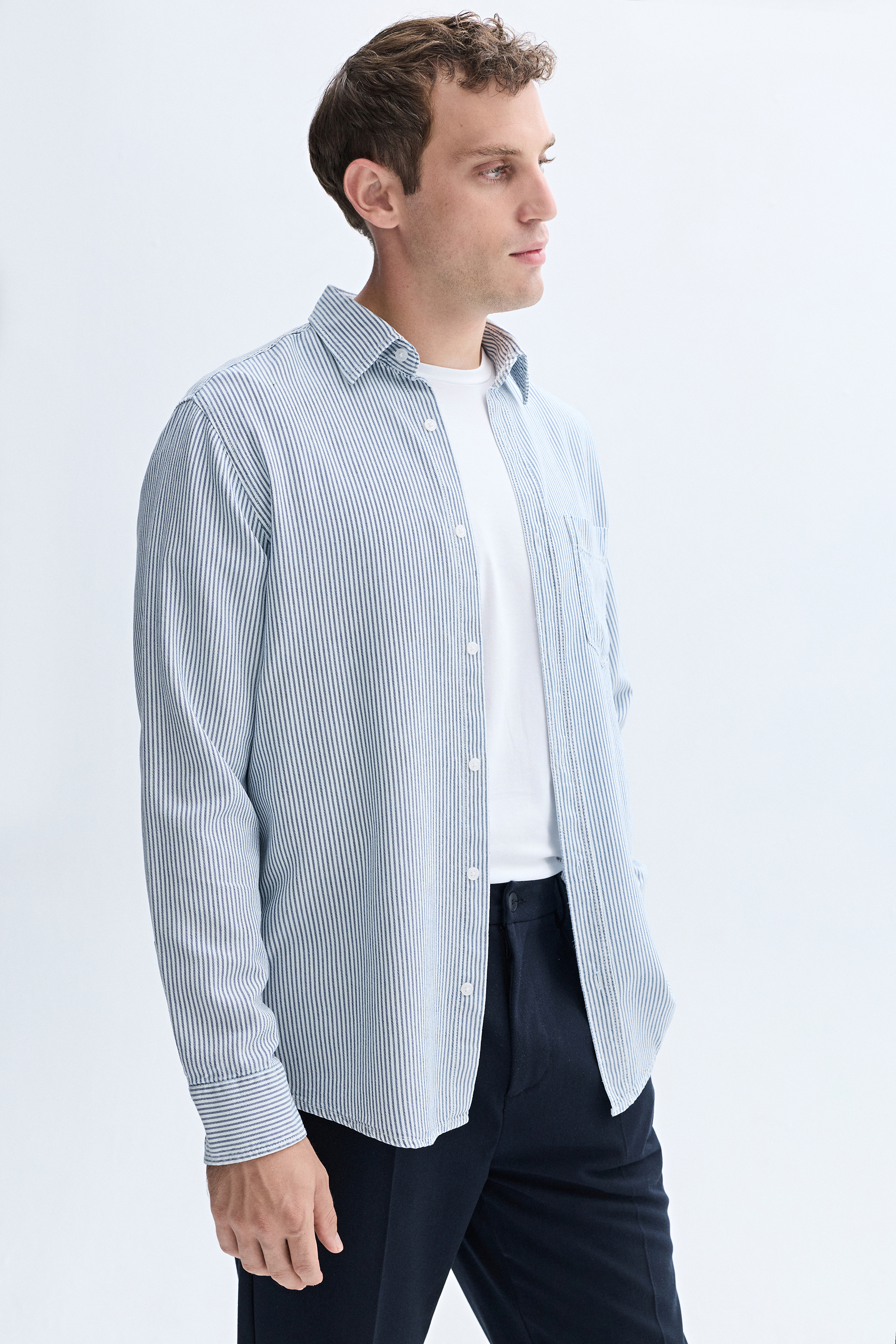 LİYOSEL KARIŞIMLI REGULAR FIT ÇİZGİLİ UZUN KOLLU GÖMLEK