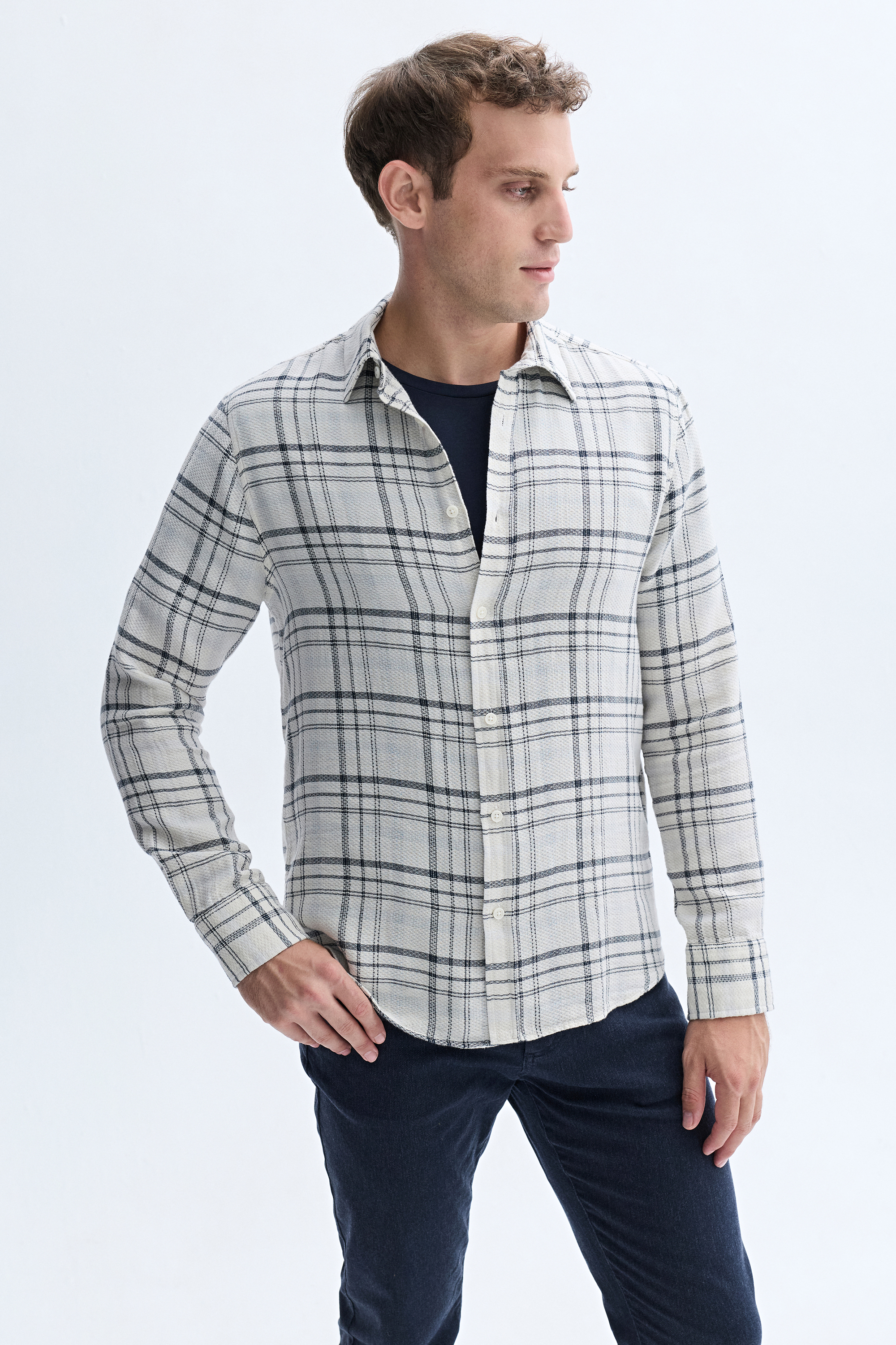 EKOSELİ REGULAR FIT UZUN KOLLU GÖMLEK