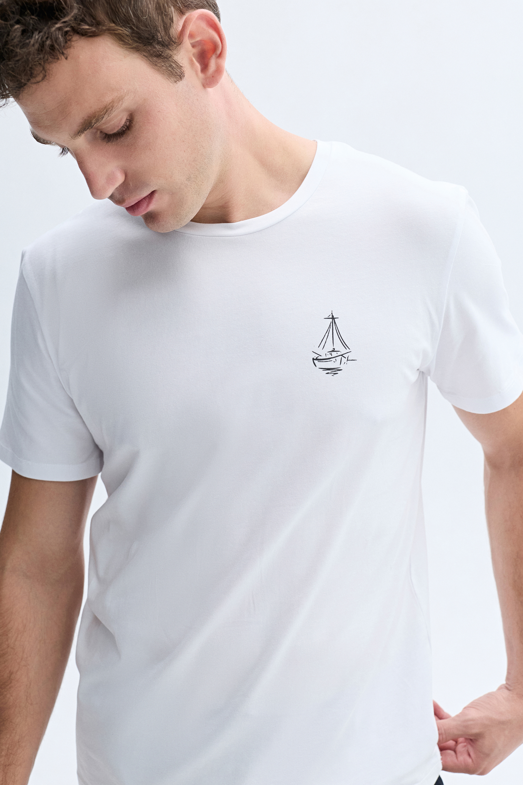 BASKILI BİSİKLET YAKA T-SHIRT