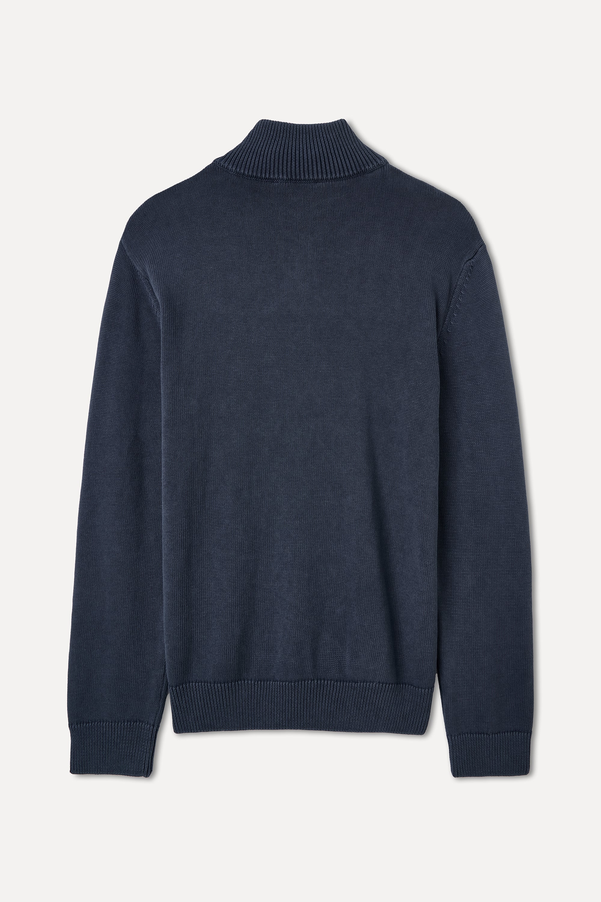 FERMUARLI DİK YAKA KAZAK