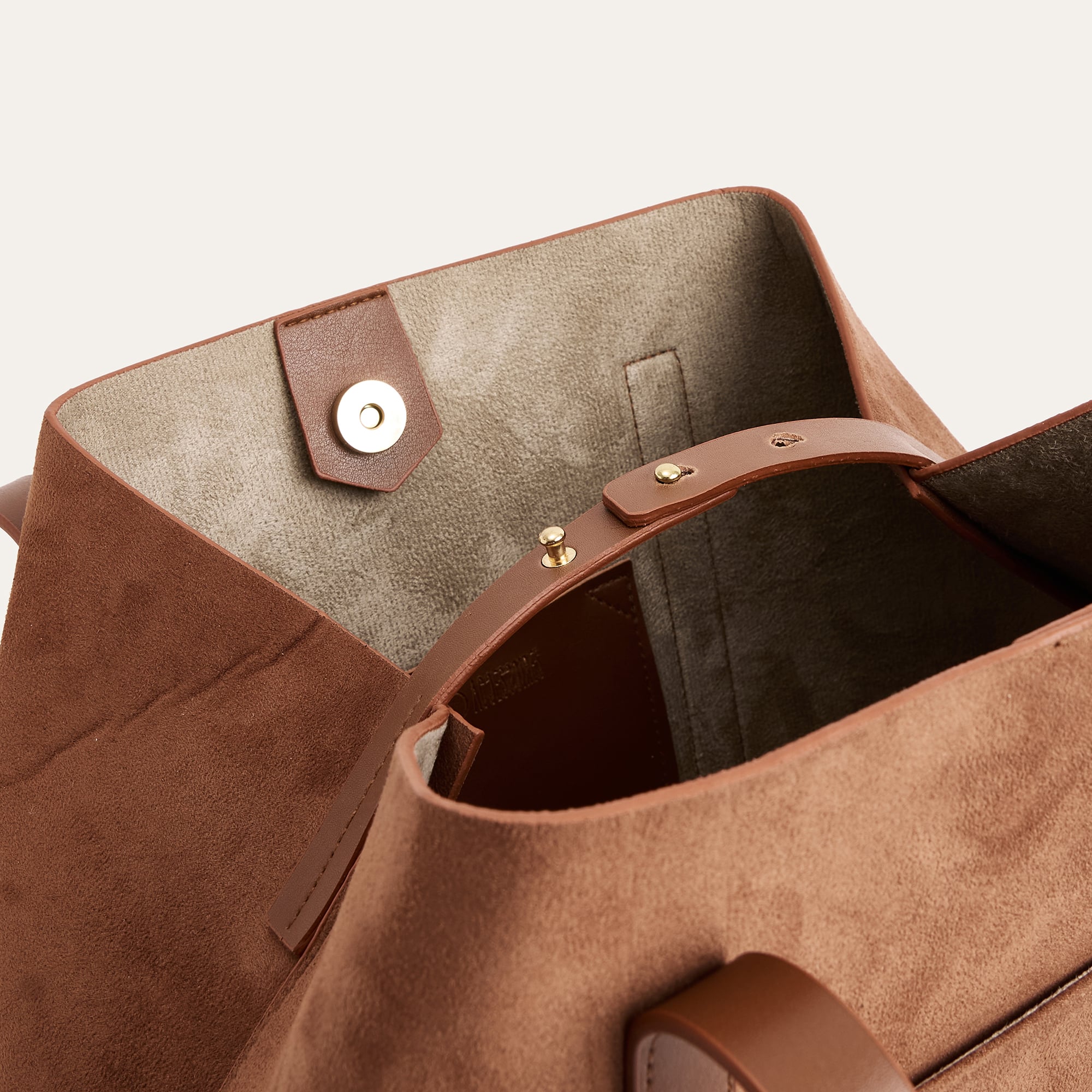 SÜET DOKULU EL ÇANTASI