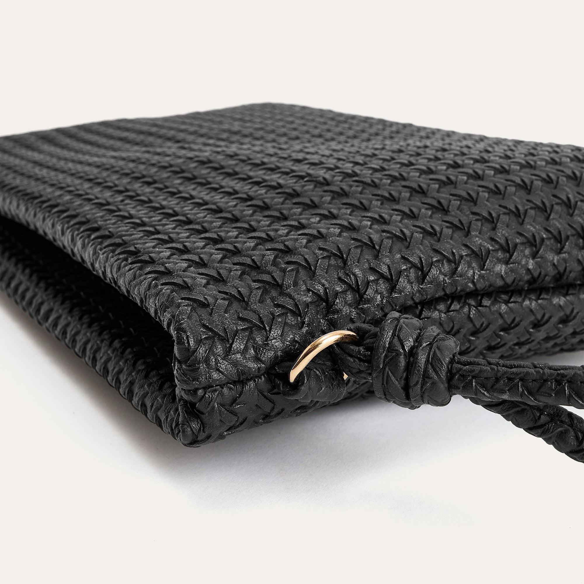 ÖRGÜ DOKULU PORTFÖY ÇANTA