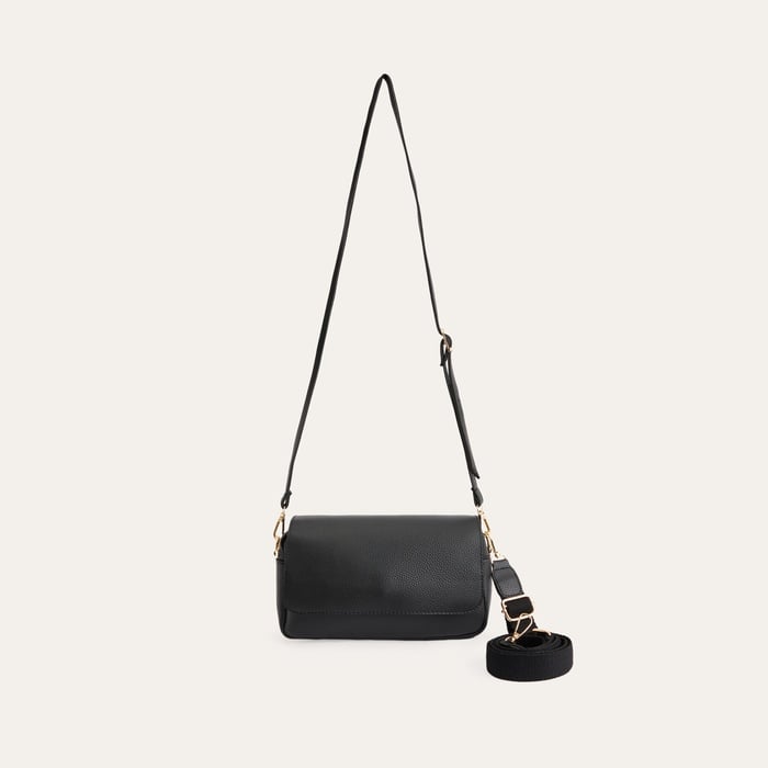 ASKI DETAYLI OMUZ ÇANTASI