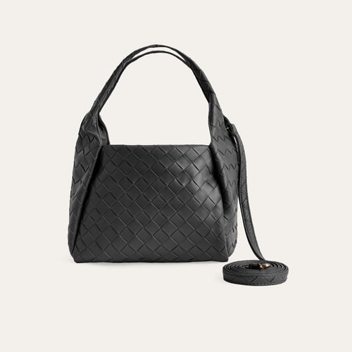 ÖRGÜLÜ OMUZ ÇANTASI