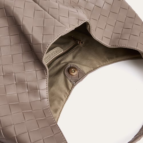 ÖRGÜLÜ SALAŞ EL ÇANTASI