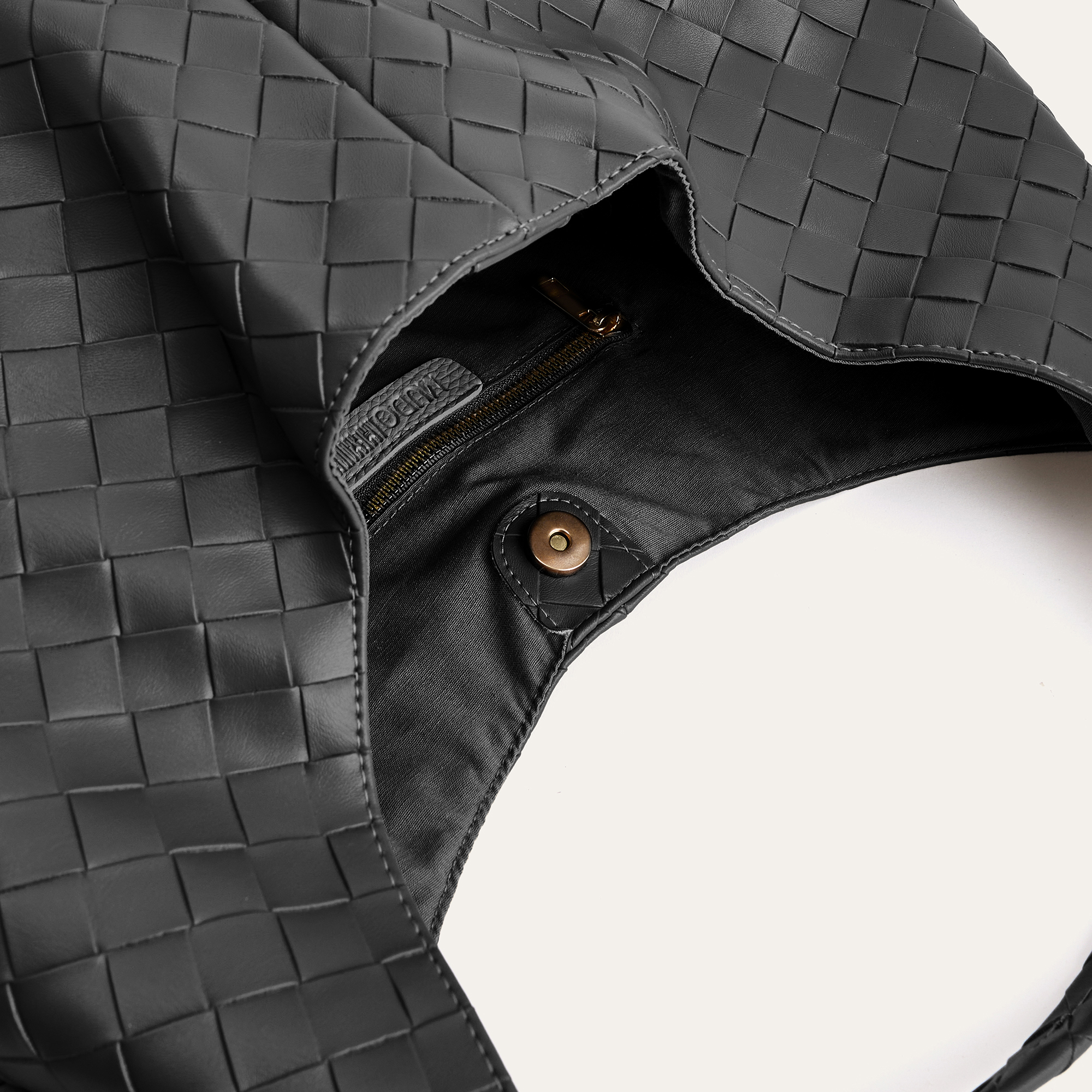 ÖRGÜLÜ SALAŞ EL ÇANTASI