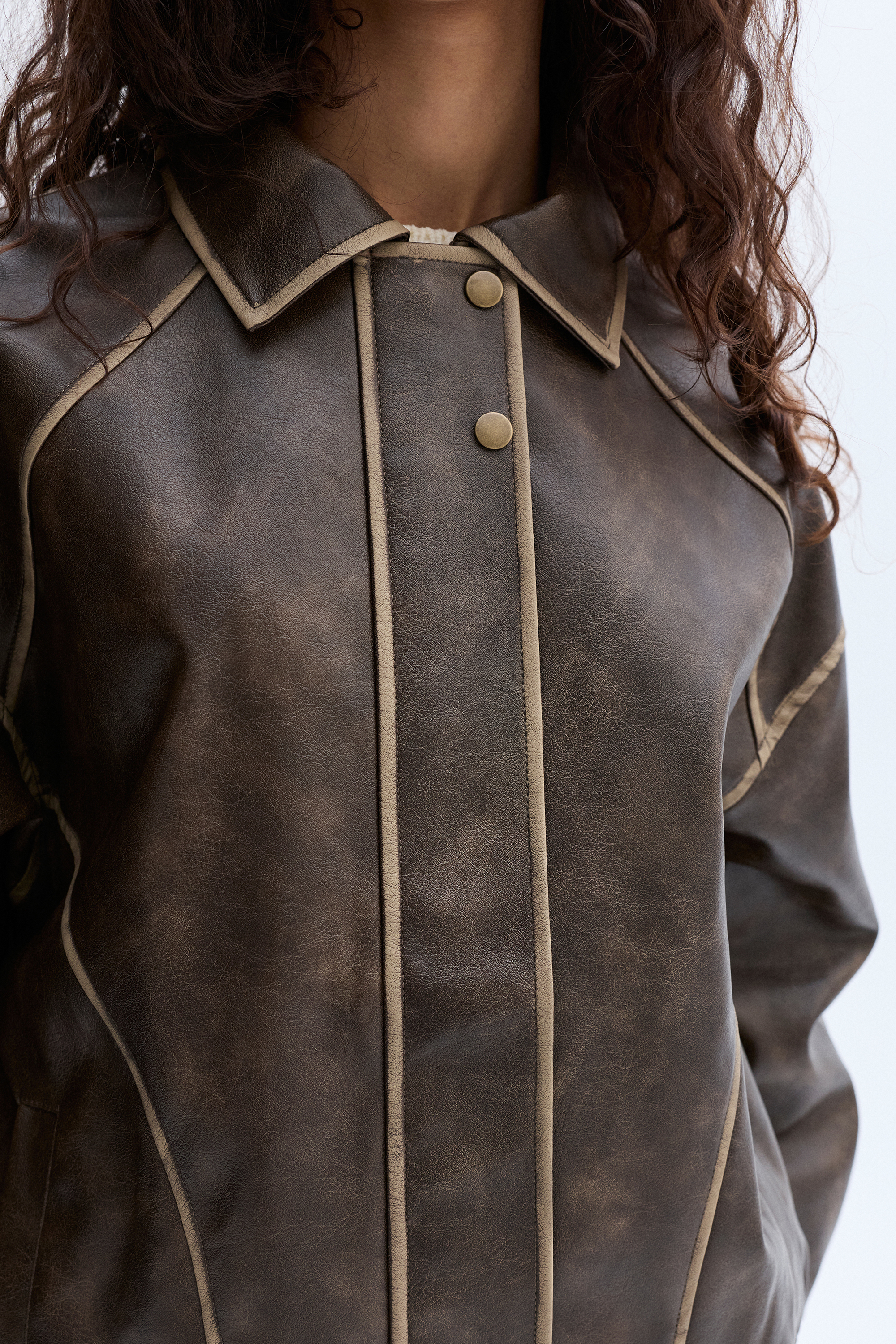 DERİ GÖRÜNÜMLÜ OVERSIZE MONT CEKET