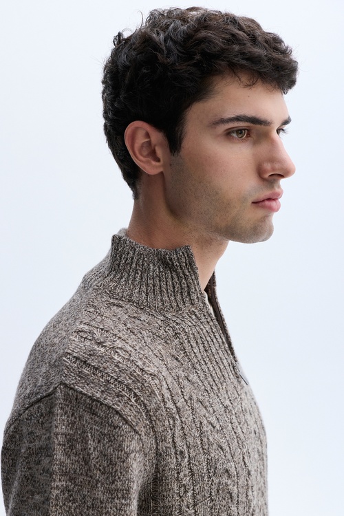 MULİNELİ FERMUARLI DİK YAKA KAZAK