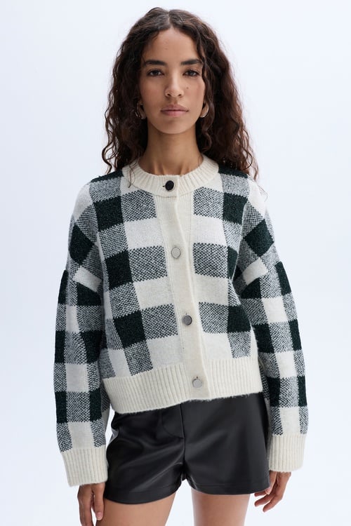 JAKARLI KARELİ BİSİKLET YAKA HIRKA