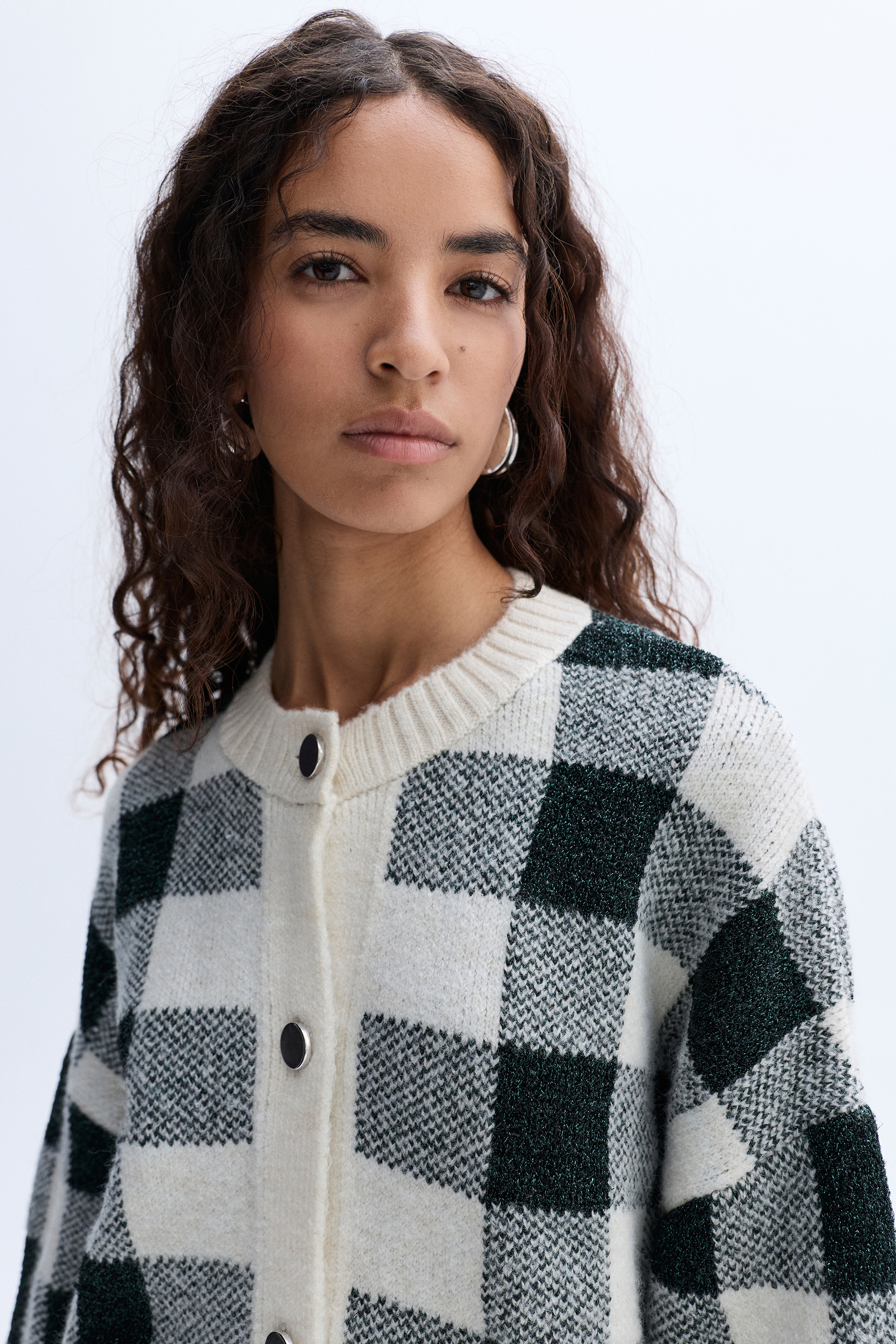 JAKARLI KARELİ BİSİKLET YAKA HIRKA