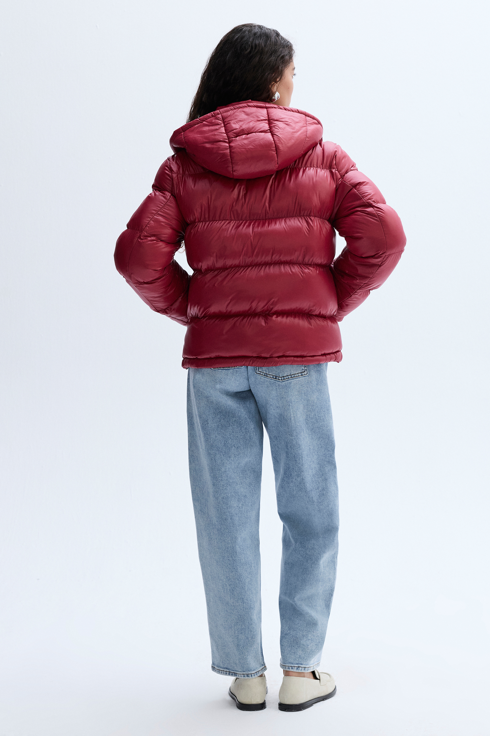 KAPÜŞONLU ŞİŞME MONT