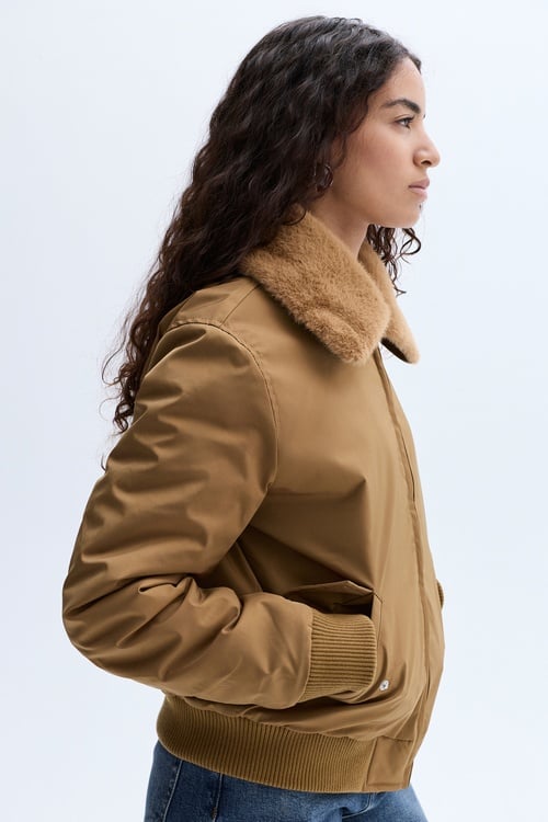 PELÜŞ YAKA CROP MONT CEKET