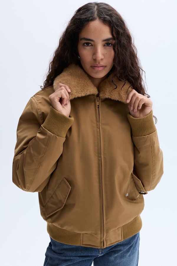 PELÜŞ YAKA CROP MONT CEKET