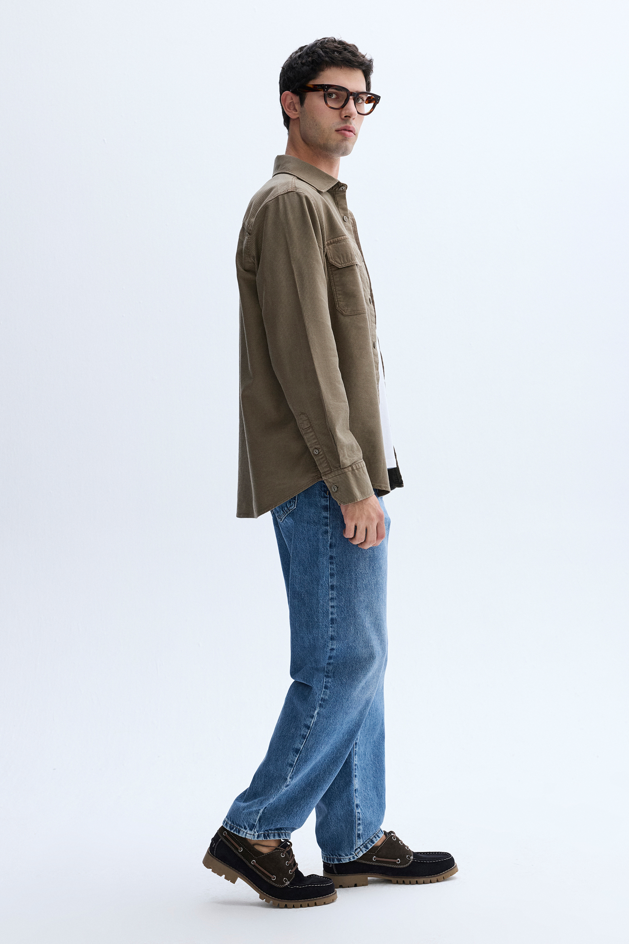 REGULAR FIT KADİFE DOKULU UZUN KOLLU GÖMLEK