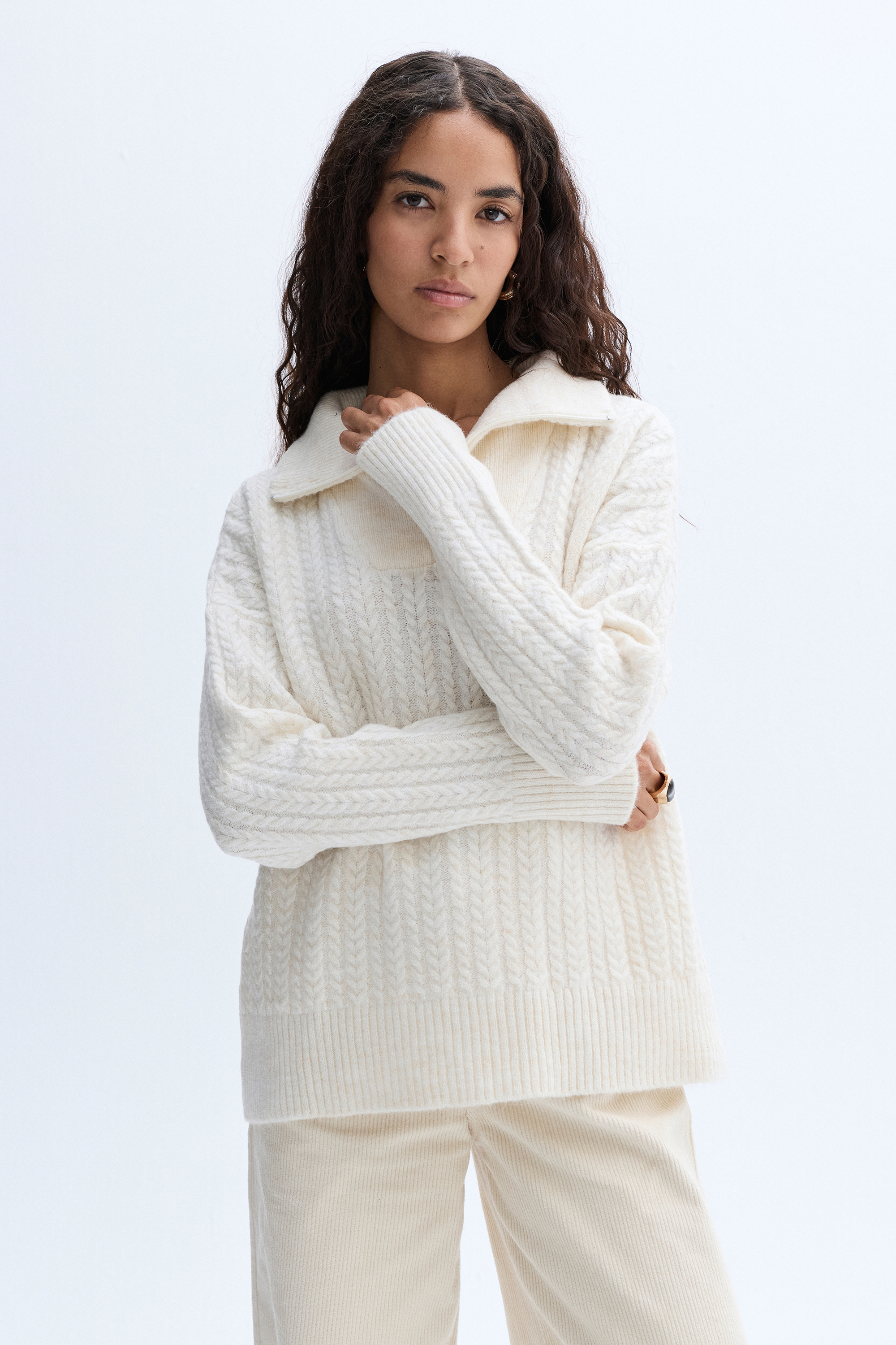 LOOSE FIT SAÇ ÖRGÜLÜ DİK YAKA KAZAK