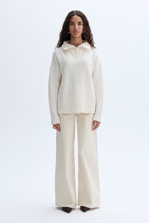 LOOSE FIT SAÇ ÖRGÜLÜ DİK YAKA KAZAK