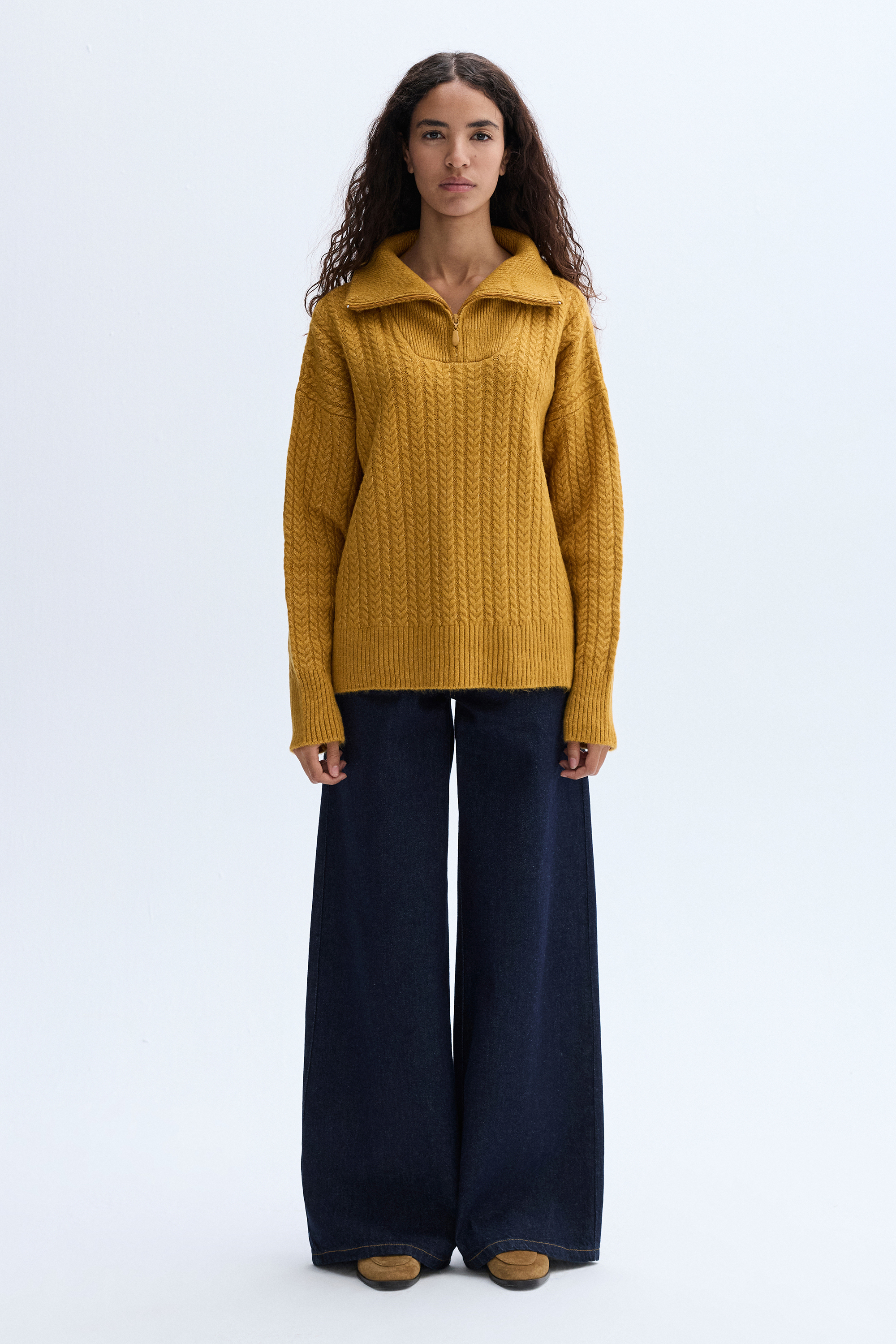 LOOSE FIT SAÇ ÖRGÜLÜ DİK YAKA KAZAK