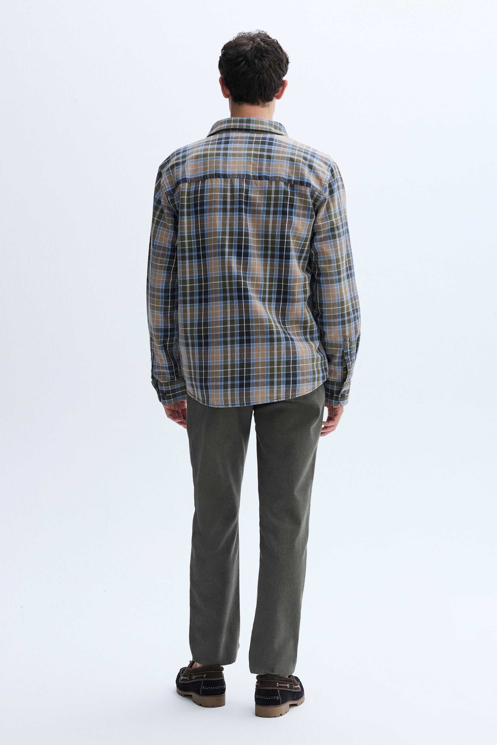 EKOSELİ REGULAR FIT UZUN KOLLU GÖMLEK