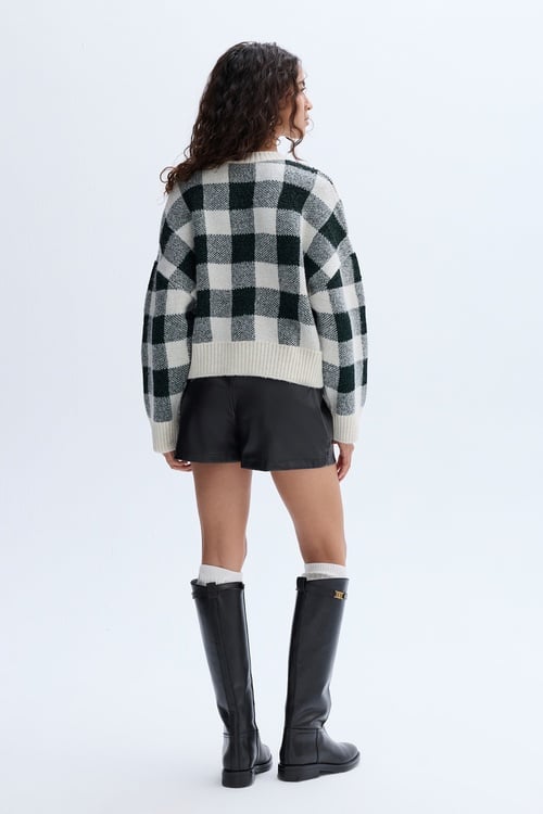 JAKARLI KARELİ BİSİKLET YAKA HIRKA