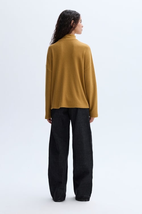 DİK YAKA ÖRME SWEATSHIRT