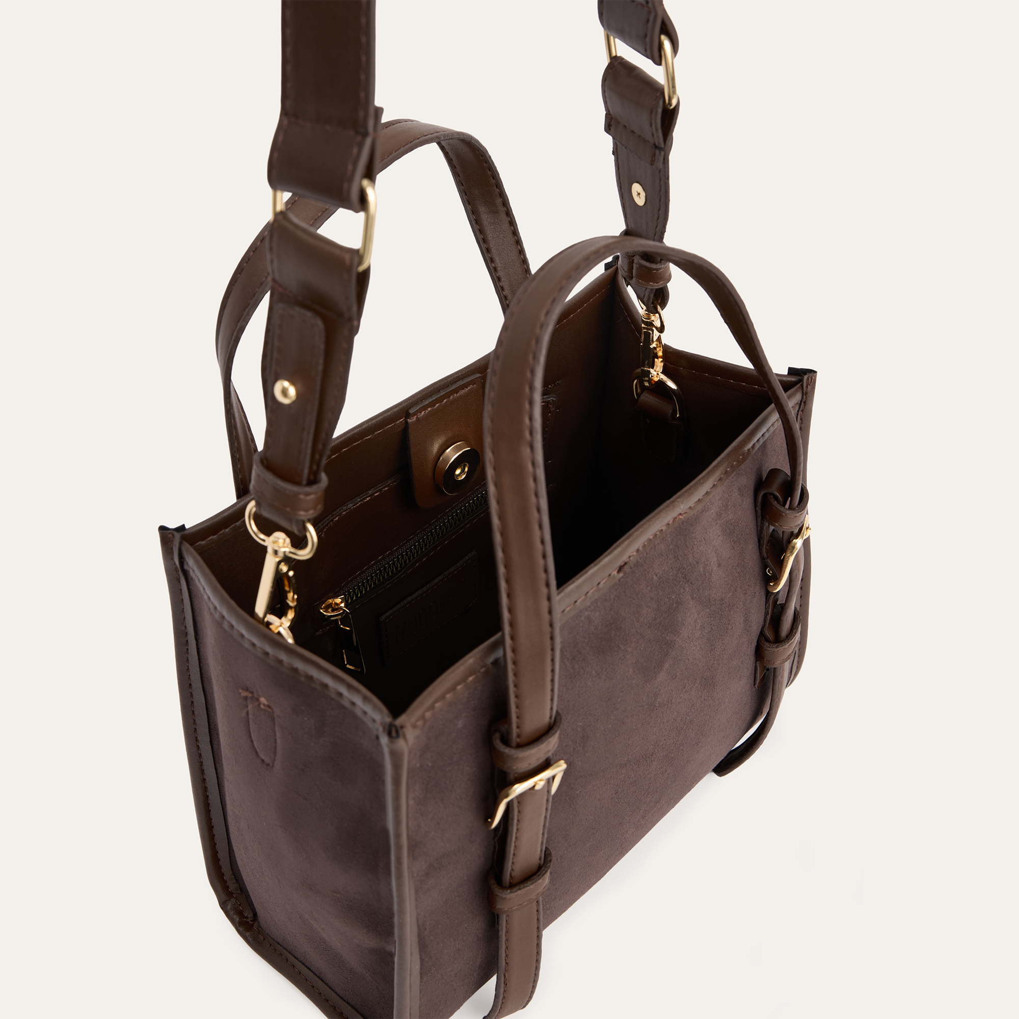 SÜET GÖRÜNÜMLÜ KEMERLİ OMUZ ÇANTASI