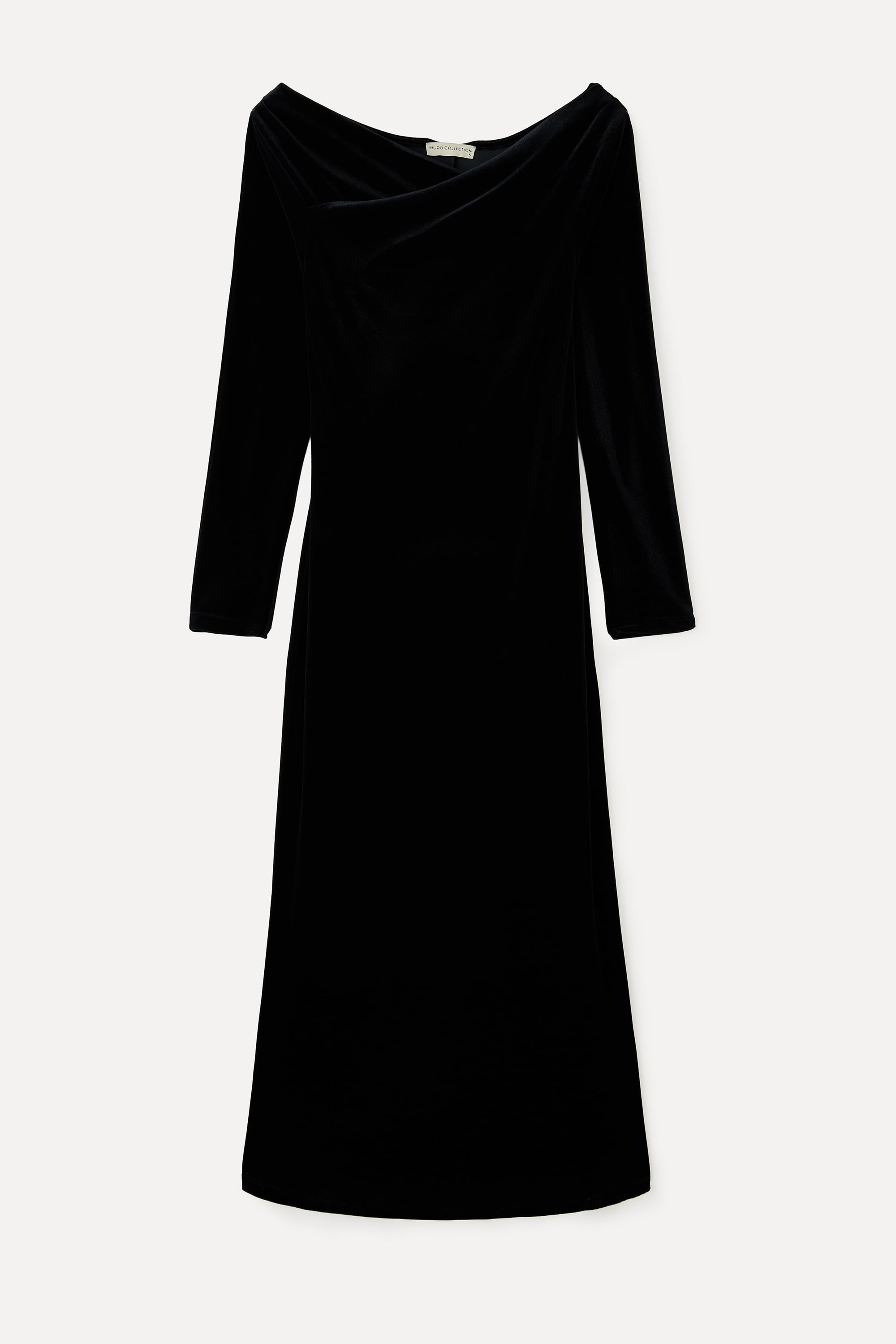 DÜŞÜK OMUZ KADİFE DOKULU MİDİ ELBİSE