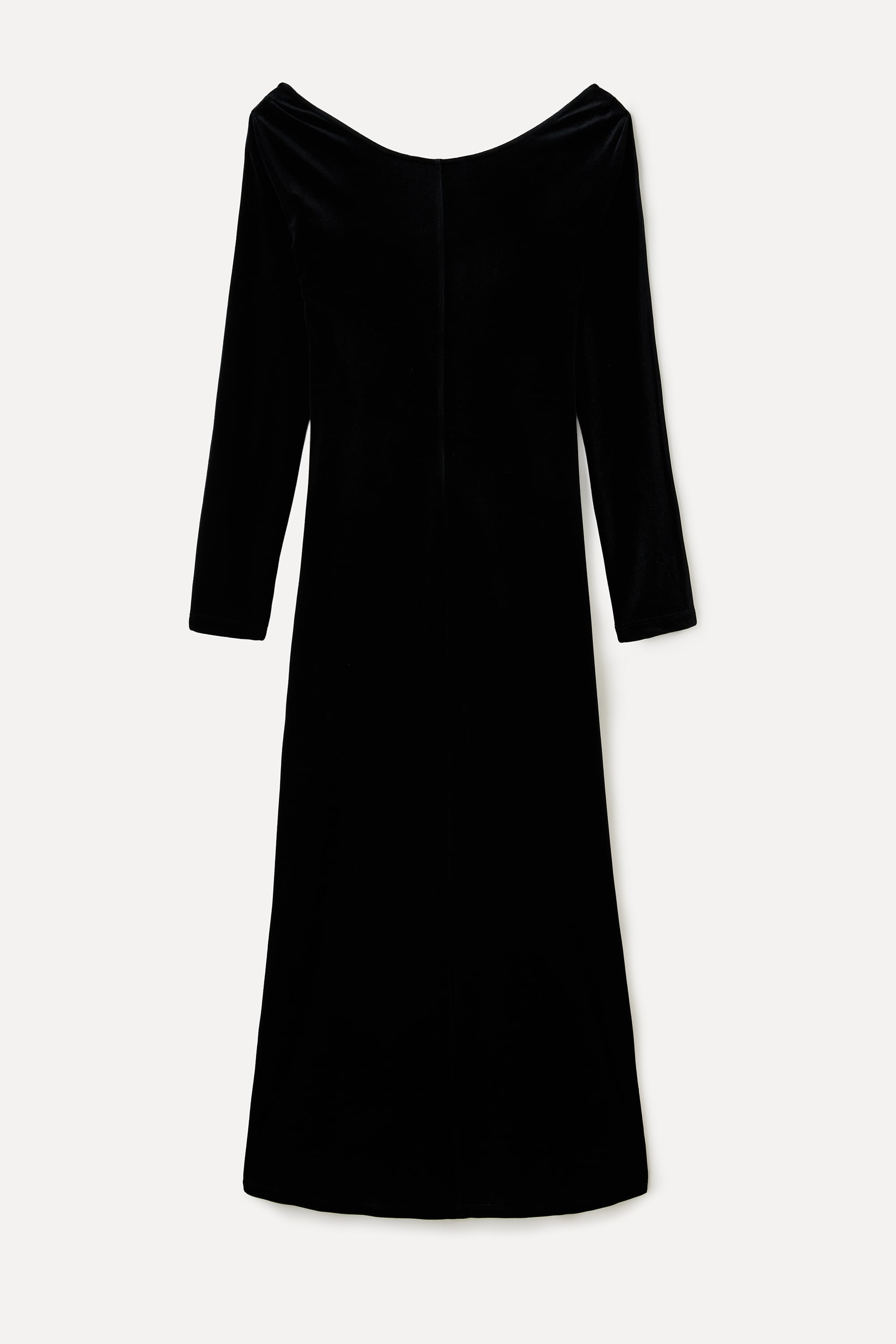 DÜŞÜK OMUZ KADİFE DOKULU MİDİ ELBİSE