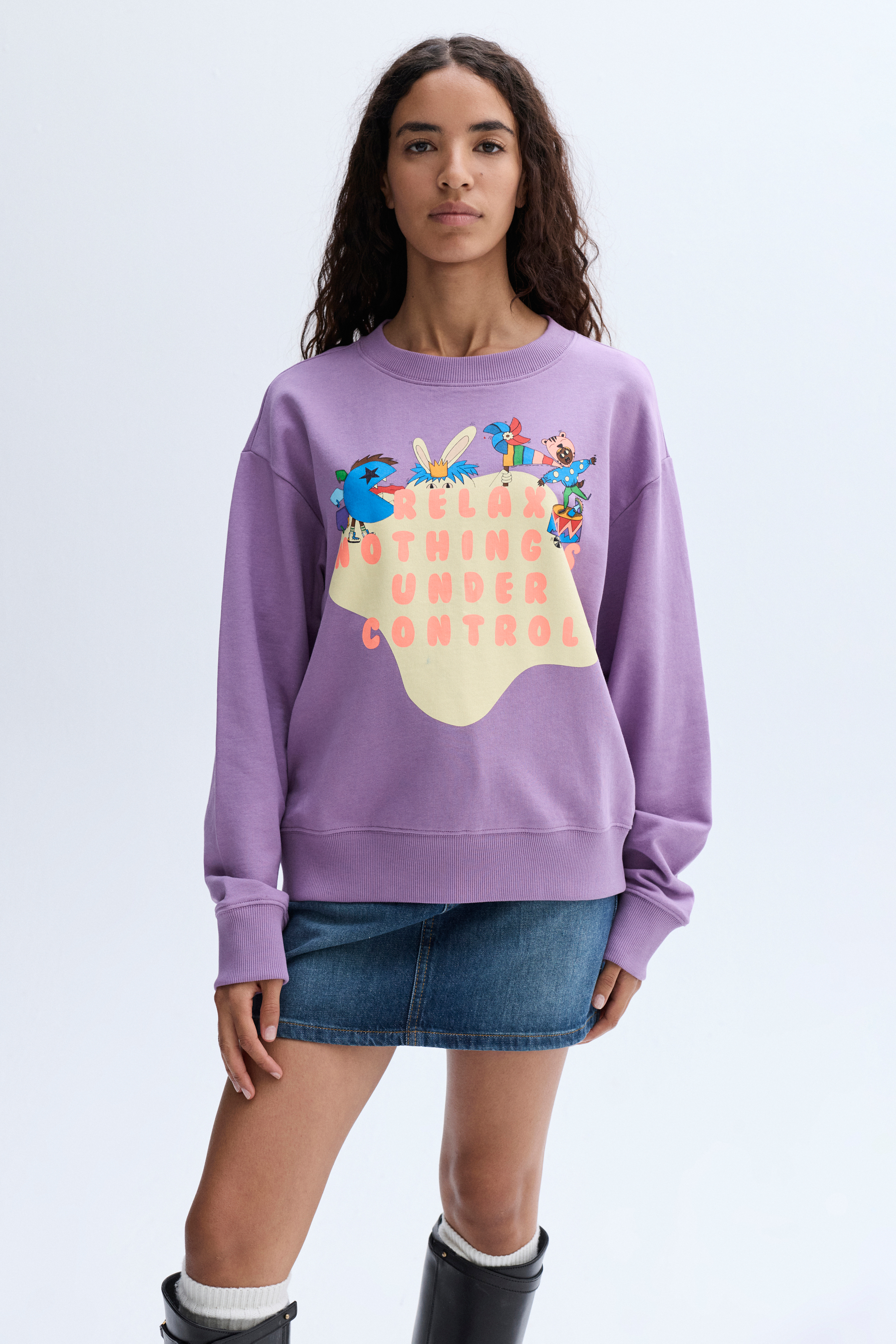 BASKILI BİSİKLET YAKA SWEATSHIRT