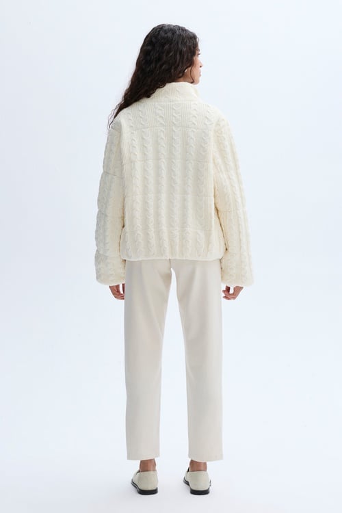 ÖRGÜLÜ DİK YAKA MONT CEKET