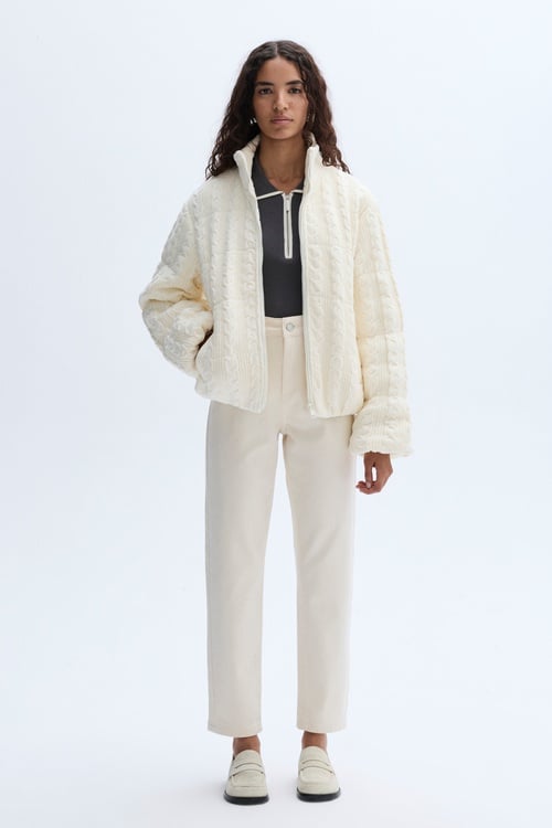  ÖRGÜLÜ DİK YAKA MONT CEKET