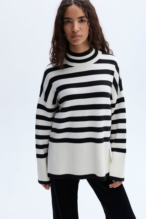 LOOSE FIT ÇİZGİLİ KAZAK