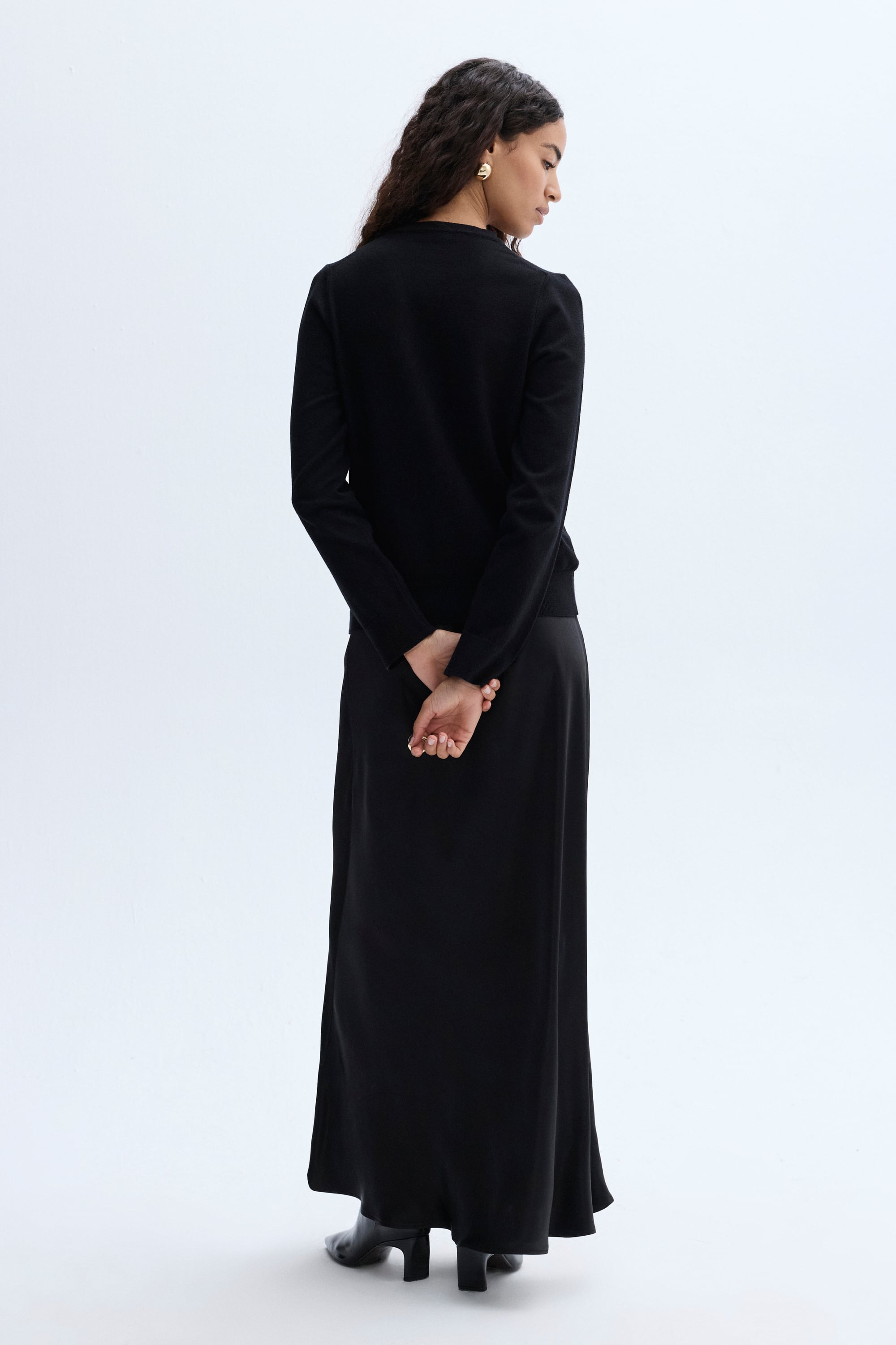 BİSİKLET YAKA TRİKO HIRKA