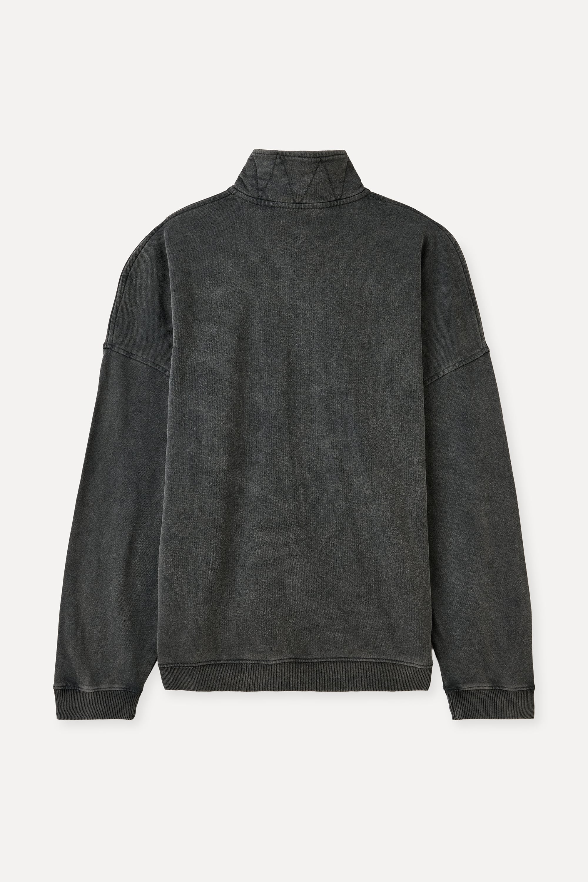 DİK YAKA DETAYLI OVERSIZE SWEATSHIRT