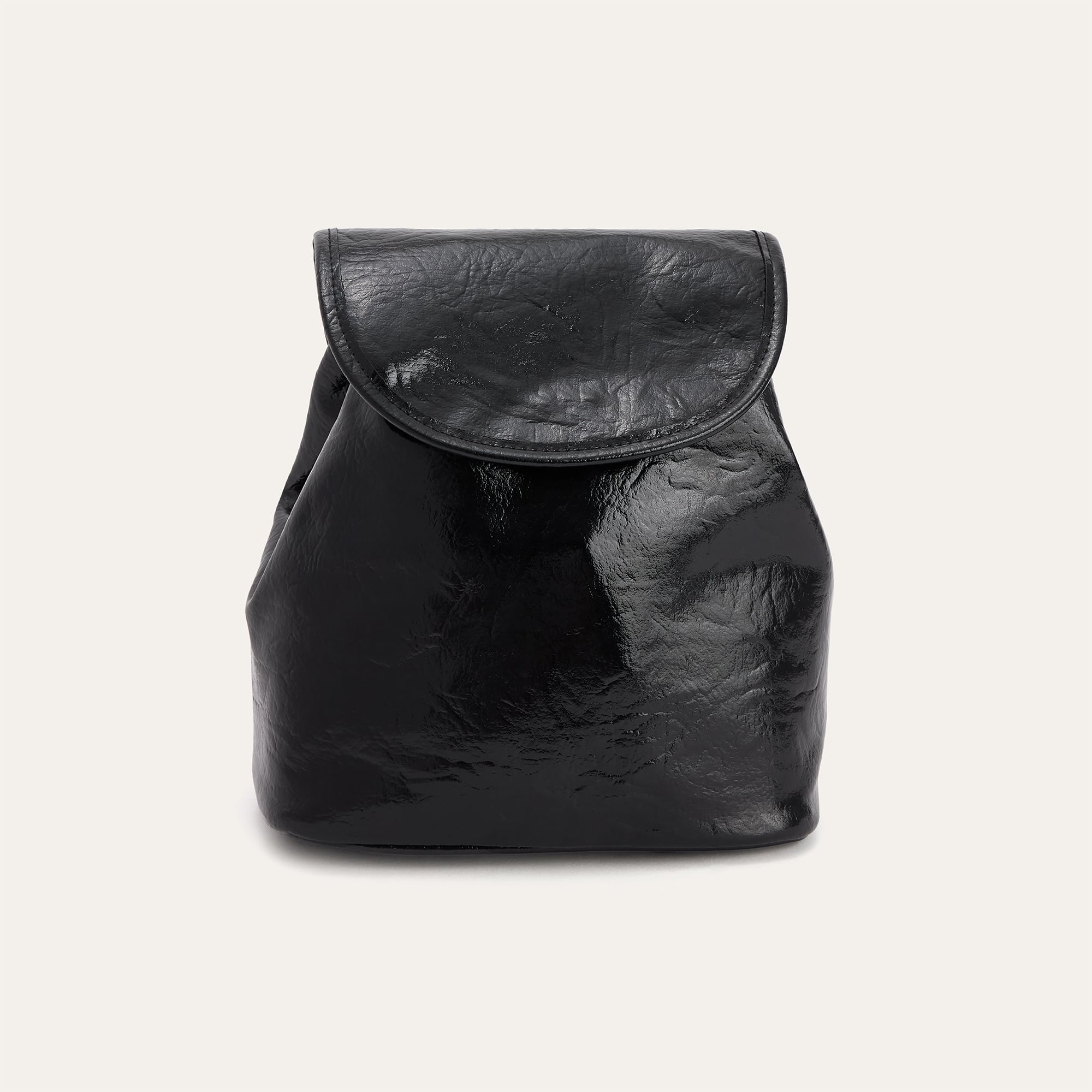 KIRIŞIK DERİ GÖRÜNÜMLÜ SIRT ÇANTASI