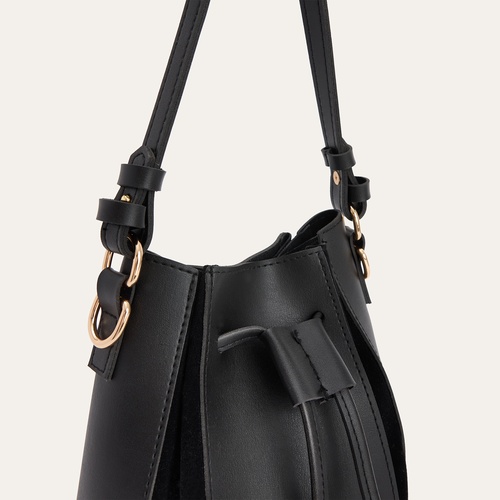 KIRIŞIK DERİ GÖRÜNÜMLÜ BÜZGÜLÜ EL ÇANTASI