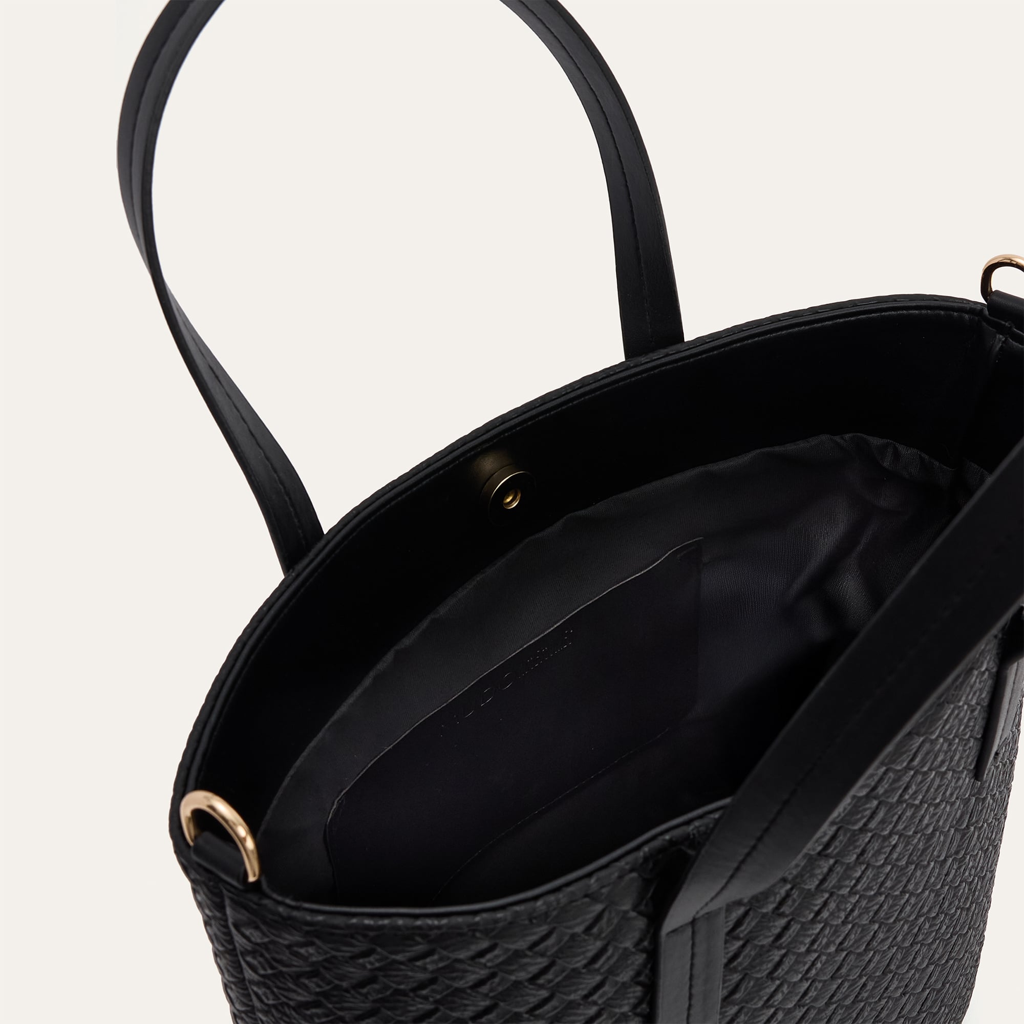 ÖRGÜ GÖRÜNÜMLÜ EL ÇANTASI