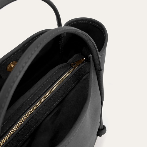 DERİ GÖRÜNÜMLÜ EL ÇANTASI